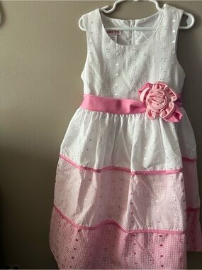 Jessica McClintock White and Pink Floral Sash Dress